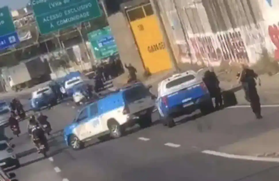 Confronto entre policiais e traficantes interdita a Linha Amarela no Rio
