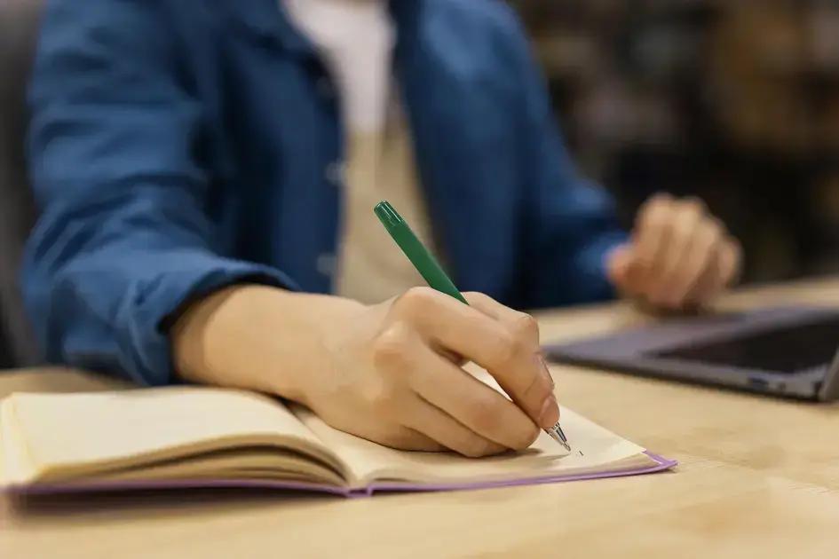 Fonte: Folha.qconcursos.com