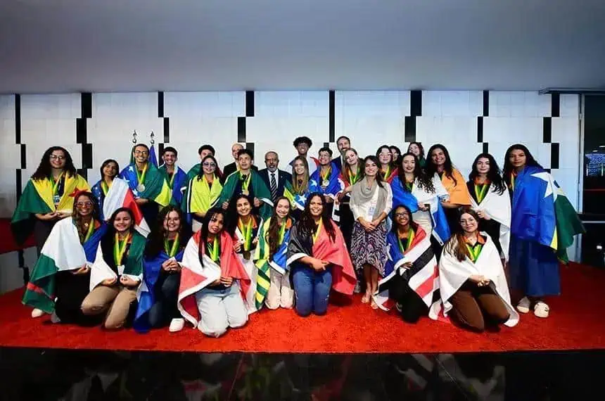 Jovens Senadores de 2025 tomam posse e discutem futuro ambiental