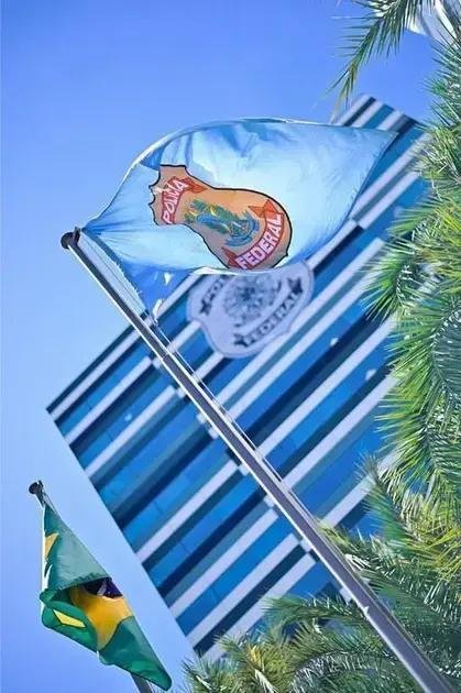 Polícia Federal e Receita Federal combatem crime organizado no setor de combustíveis