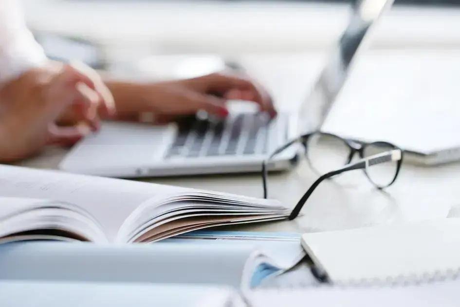 Fonte: Folha.qconcursos.com
