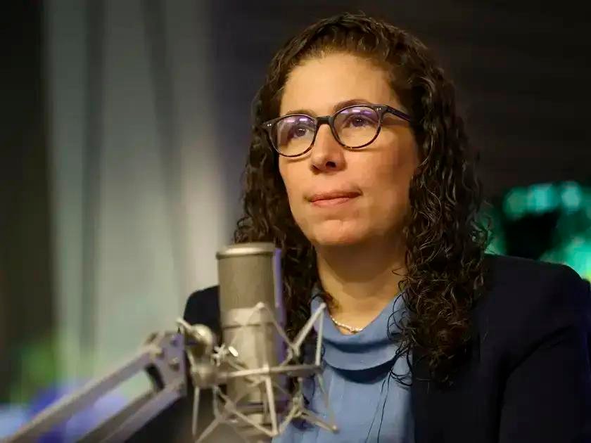 Preocupações de Esther Dweck sobre a reforma administrativa reveladas em Brasília