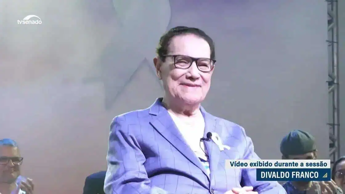 Senado presta homenagem ao legado de Divaldo Franco em sessão especial