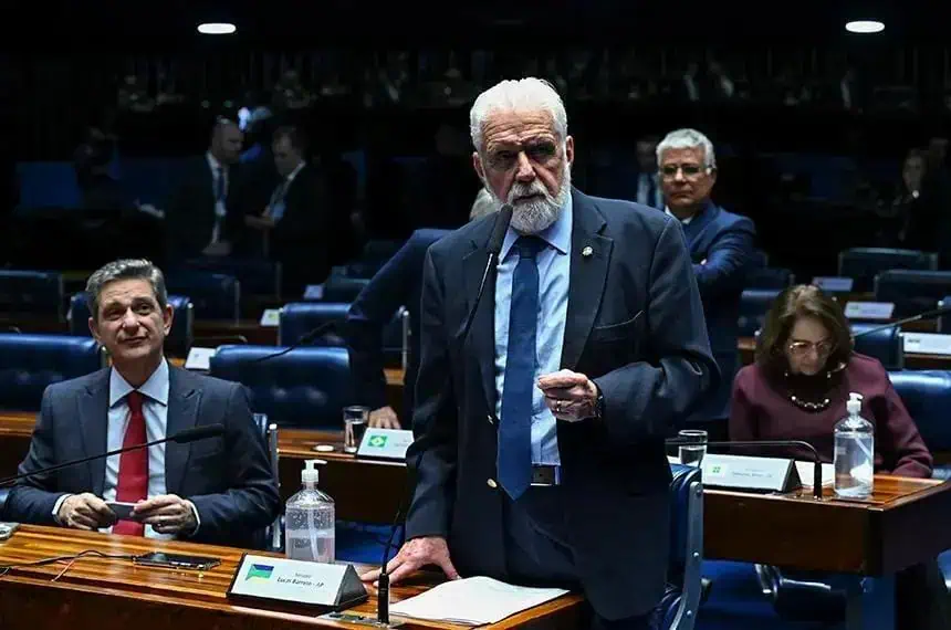 Senado vota PEC dos precatórios que pode aliviar dívidas de estados e municípios