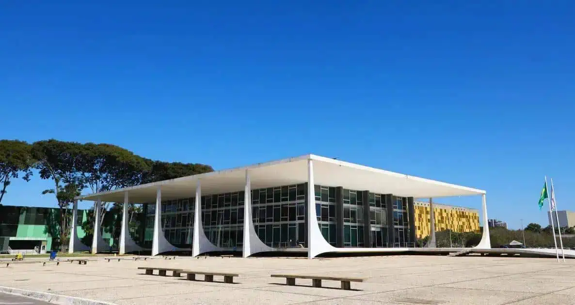 STF revoga medidas cautelares de Marcos do Val por licença médica