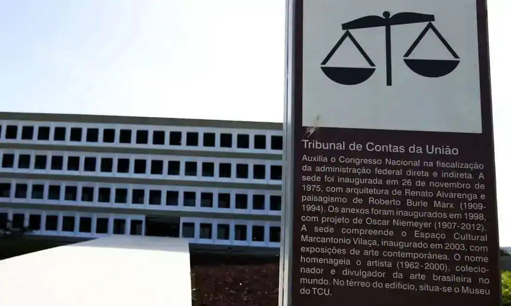 TCU anuncia concurso para auditor federal com provas em Brasília