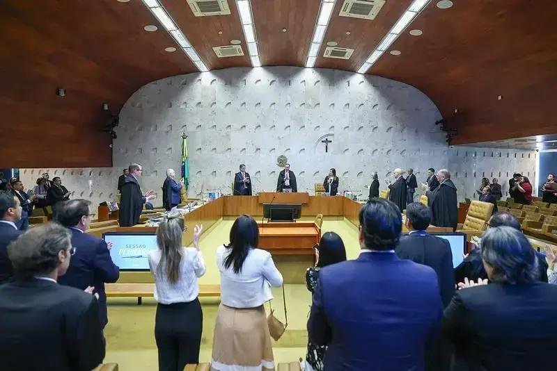 Barroso encerra presidência do STF destacando a importância da união