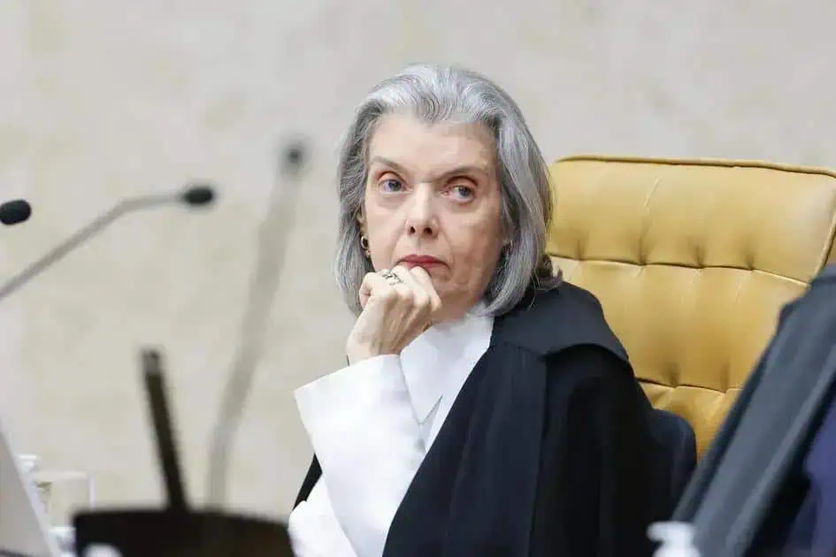 Cármen Lúcia pede vista em julgamento sobre perda de bens na lava jato