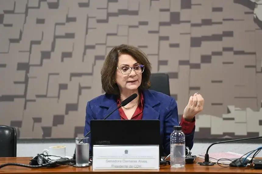 CDH vota projeto para incentivar o voluntariado entre jovens