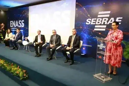 CONFERÊNCIA SOBRE DIREITO E EMPREENHABISMO COM PARTICIPAÇÃO DE ESPECIALISTAS NO SEBRAE, MEIO DE DESTACAR INOVAÇÕES LEGAIS E OPORTUNIDADES NO SETOR JURÍDICO-EMPRESARIAL.