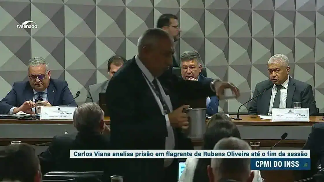 Prisão em sessão do CPMI do INSS, audiência de destaque, análise de caso de Rubens Oliveira por Carlos Viana, direitos humanos, notícias jurídicas, fortalecimento do sistema de previdência social, direito constitucional.