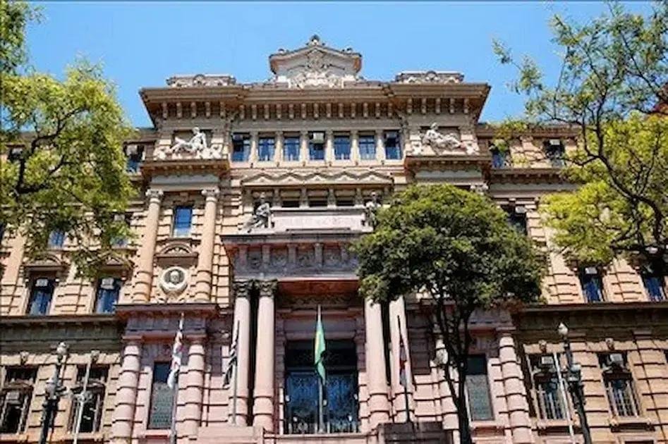 Diferenças entre os Concursos do TJ SP e TJ RJ: O que Você Precisa Saber