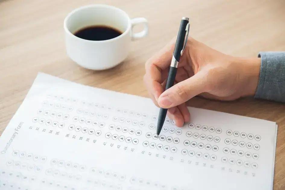Prefeitura de Fundão abre concurso para merendeira e servente escolar
