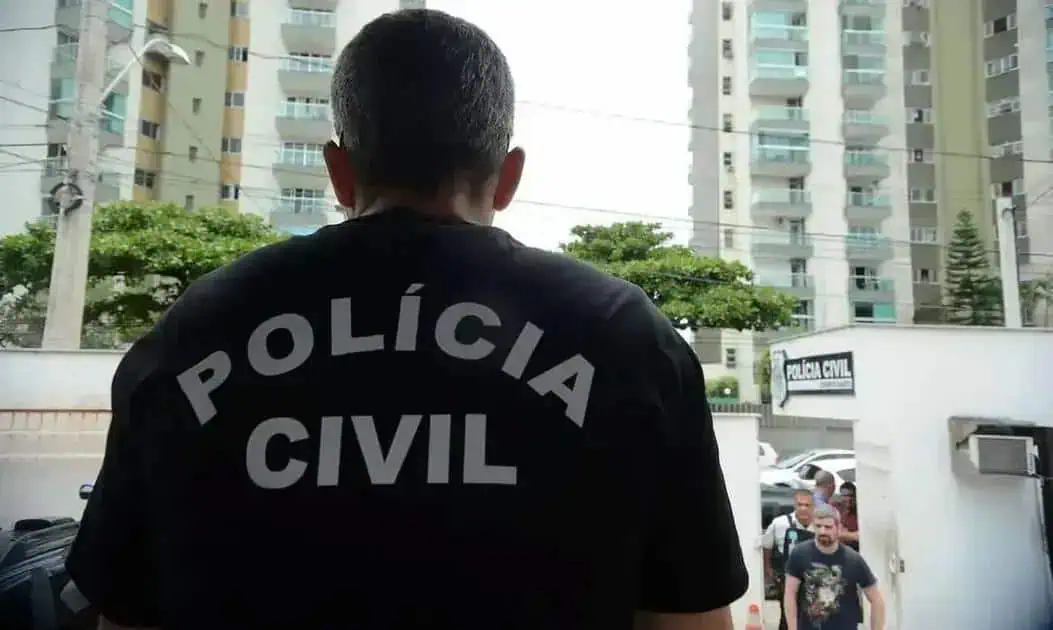 Polícia Civil em ação, foco na segurança e investigação criminal, noticiário atualizado, Direito Hoje Notícias, cobertura de ações policiais e notícias de segurança pública, destaque em direito e justiça.
