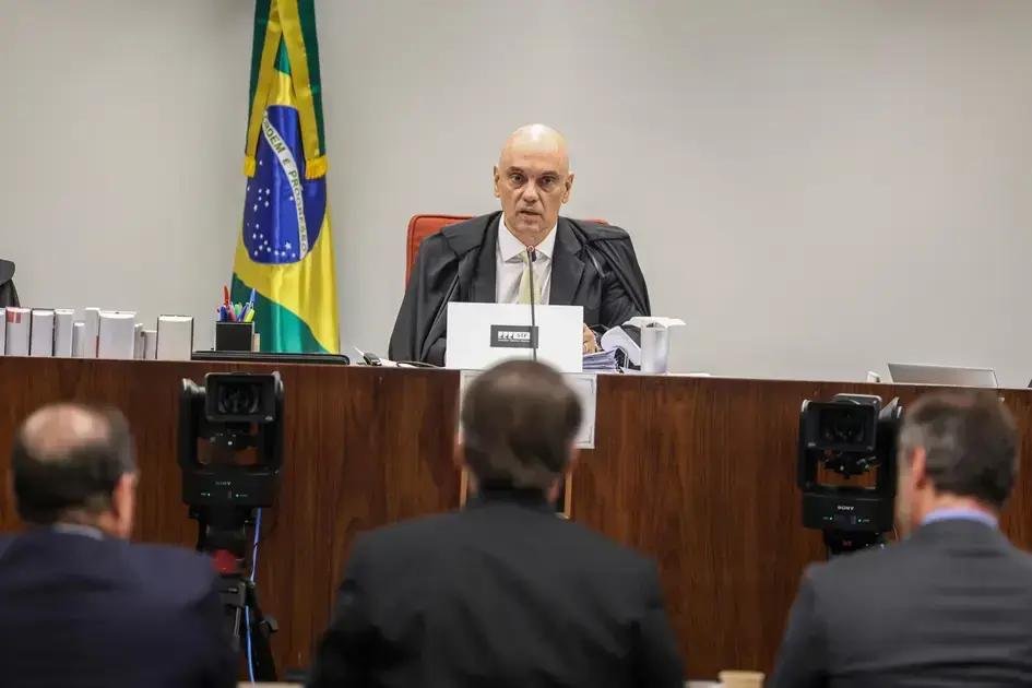 STF pede sessões extras para julgar Bolsonaro e outros réus envolvidos