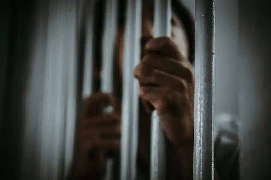 TJ-MG define que pena no Brasil não é abrandada por prisão fora do país