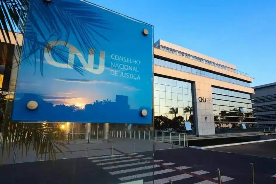Conselho Nacional de Justiça, sede moderna do CNJ, prédio institucional relacionado ao direito e justiça no Brasil.