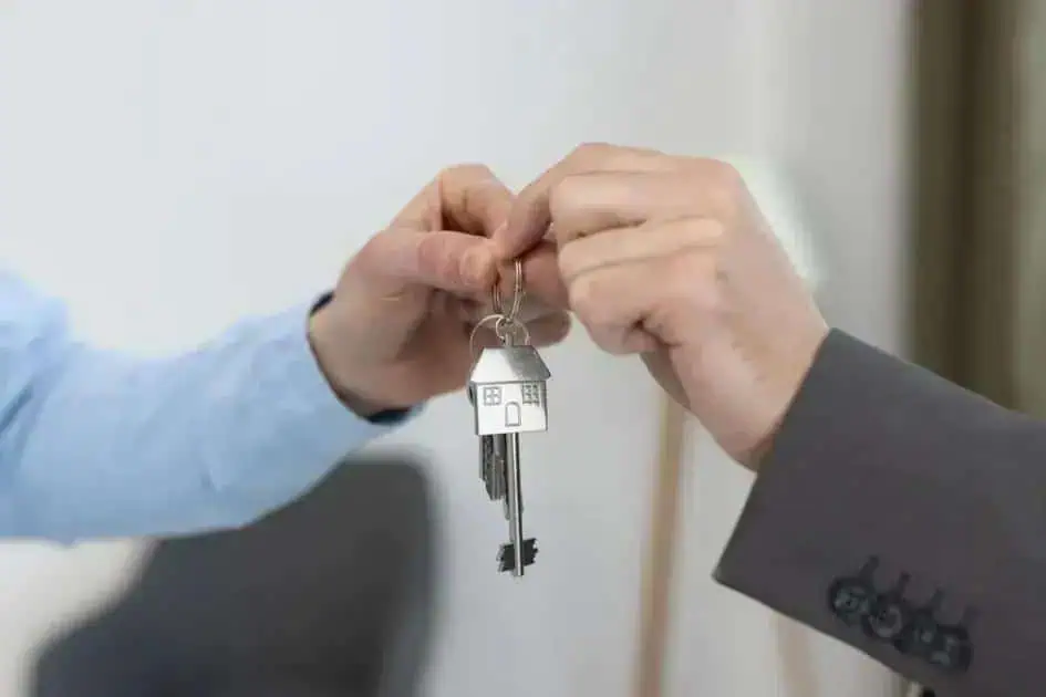 Comprador deve pagar condomínio mesmo sem as chaves do imóvel