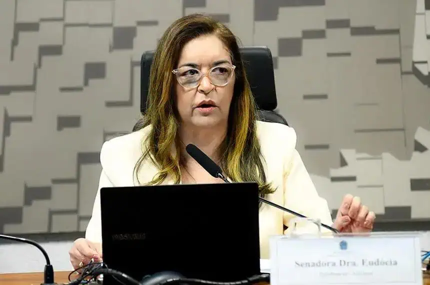 Legisladora Doutora Eudócia em sessão do Senado, ativismo jurídico, notícias de direito, notícias jurídicas, atualidades legislativas, direito hoje notícias, avanço na legislação brasileira, debates jurídicos atuais, temas do direito no Brasil, análise de leis e políticas públicas.