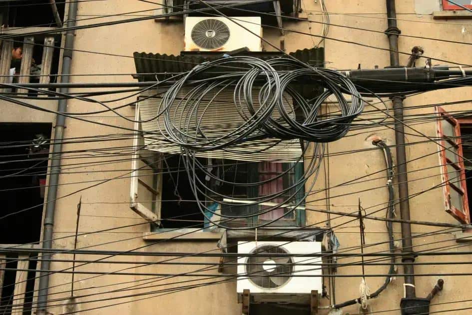 Distrito Federal é condenado por danos em fiação elétrica em operação de coleta