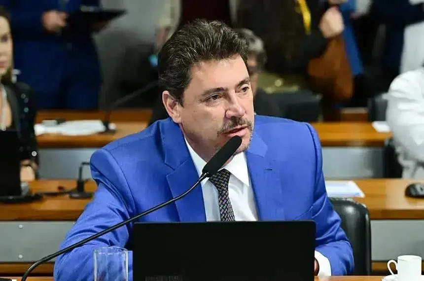 Audiência pública sobre reformas na legislação trabalhista no Congresso Nacional.