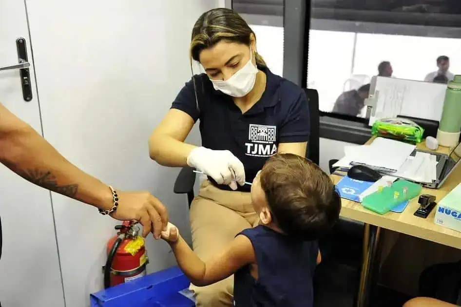 Judiciário reforça proteção infantil com iniciativas de acolhimento e adoção