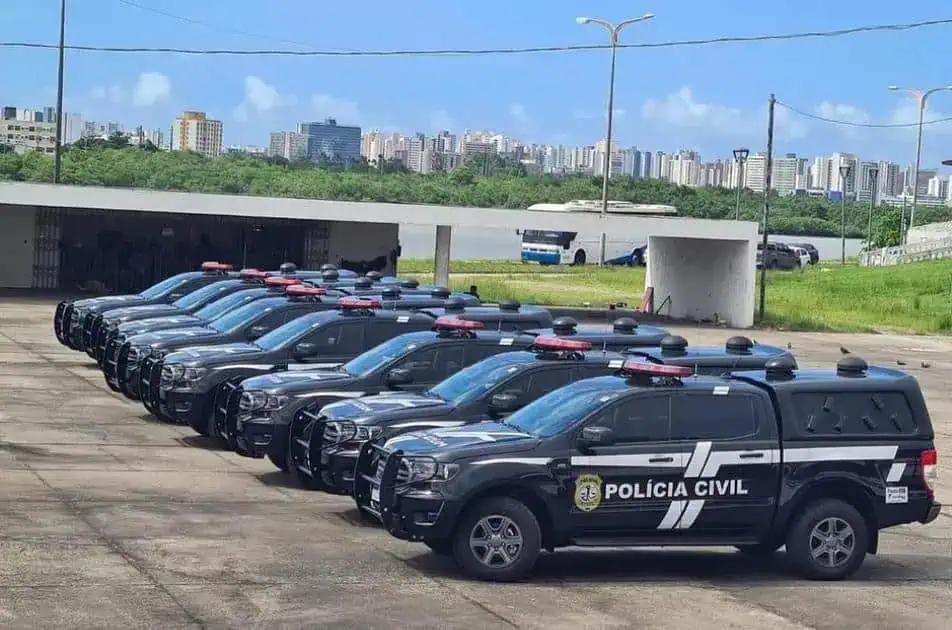Filenames: viaturas_polícia_civil_lote.jpg.