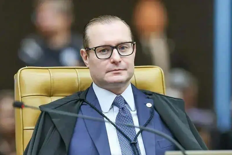 Ministro Cristiano Zanin e a defesa dos direitos fundamentais no STF