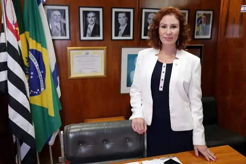 MP da Itália aprova extradição de Carla Zambelli para o Brasil