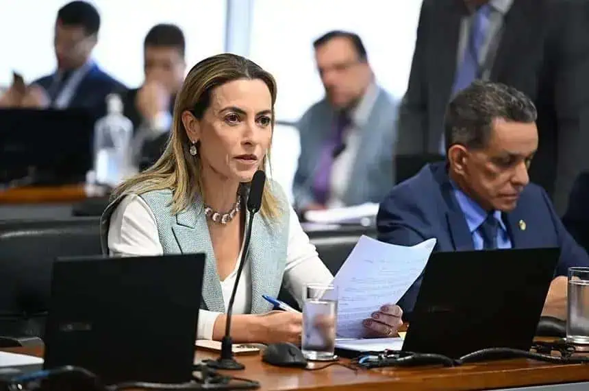 Senado aprova equiparação da misoginia ao crime de racismo