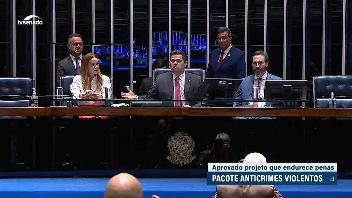 Senado aprova pacote de anticrimes violentos e envia à Câmara