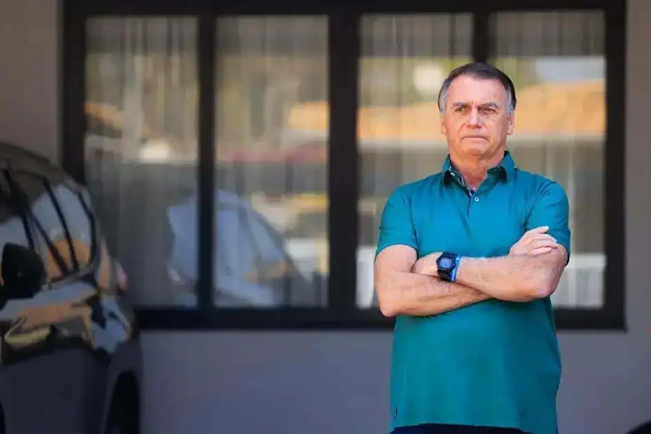 Bolsonaro alegou surto em audiência de custódia; prisão mantida