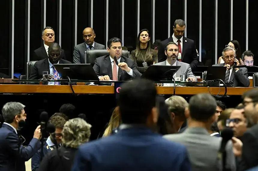 Congresso derruba 52 vetos à Lei de Licenciamento Ambiental