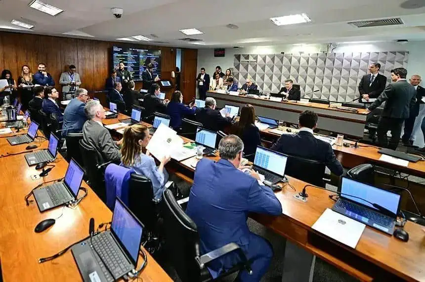 Deputado Edson Cunha de Araújo convocado pela CPMI do INSS