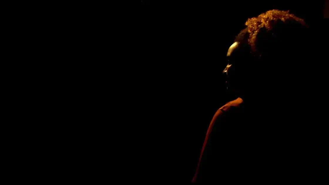 Documentário revela a dura realidade do racismo e a importância da educação