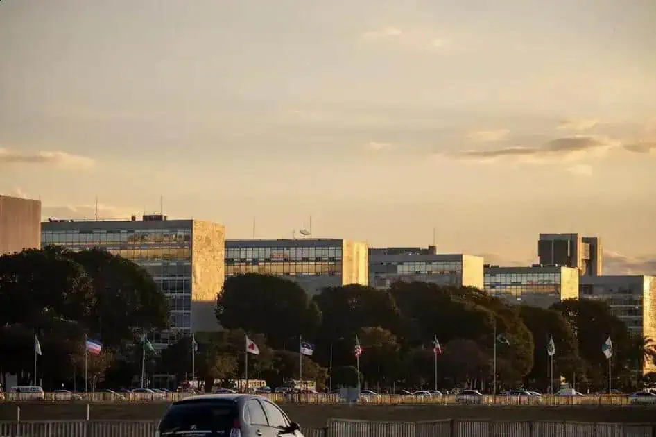 Entenda o que significa ser aprovado e não classificado no CNU 2025
