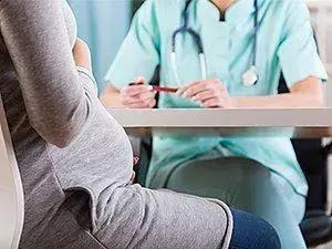 Hospital condenado a indenizar gestante por alta indevida após aborto espontâneo