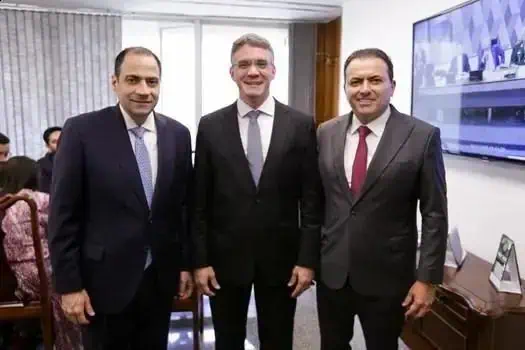 OAB parabeniza Thiago Diaz por sua aprovação no CNMP