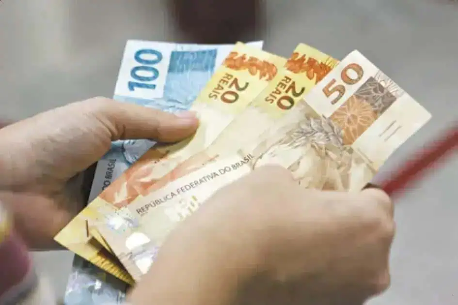 Os maiores salários de concursos até o final de 2025