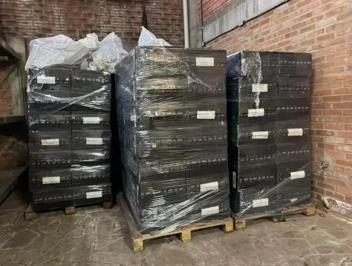 Polícia Federal apreende caminhão com mais de 100 mil maços de cigarros