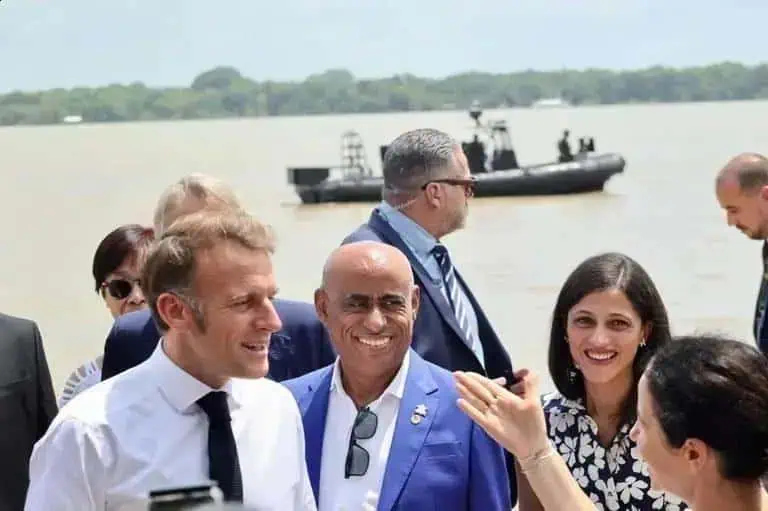 Polícia Federal escolta presidente francês durante visita à UFPA