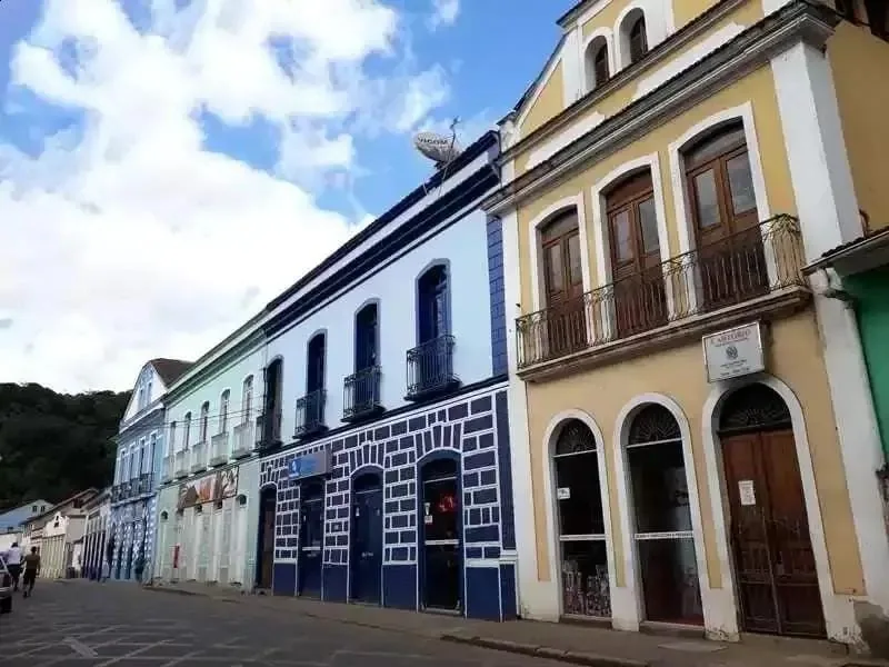 Prefeitura de Leopoldina abre seleção para Oficial Administrativo