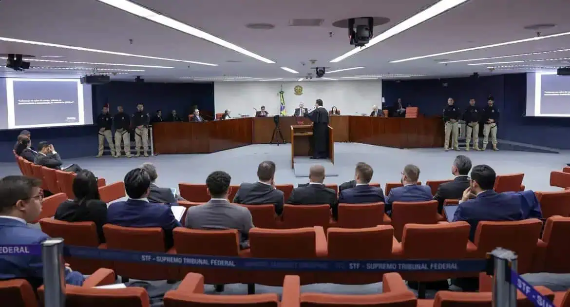 STF retoma julgamento de réus acusados de tentativa de golpe de Estado