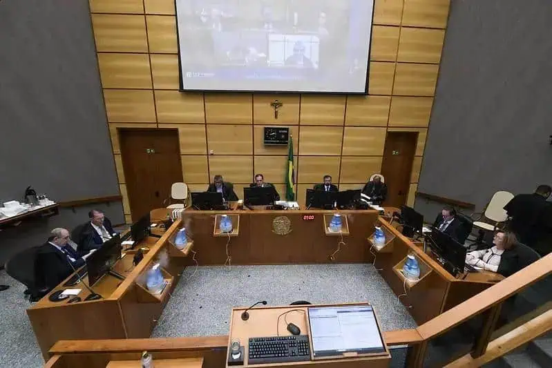STJ declara nulos prints de WhatsApp em caso de roubo qualificado