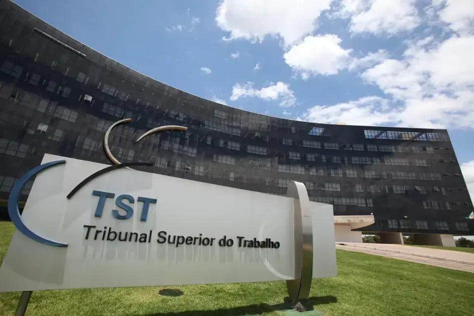 TST indica lista com apenas mulheres para a vaga de ministra
