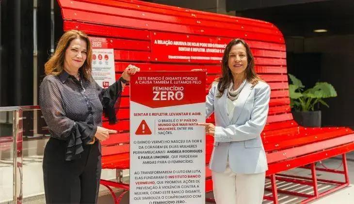 Banco Vermelho: um poderoso símbolo contra a violência de gênero em Goiás