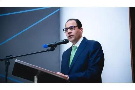 Beto Simonetti é condecorado com título de Cidadão Honorário de Minas Gerais