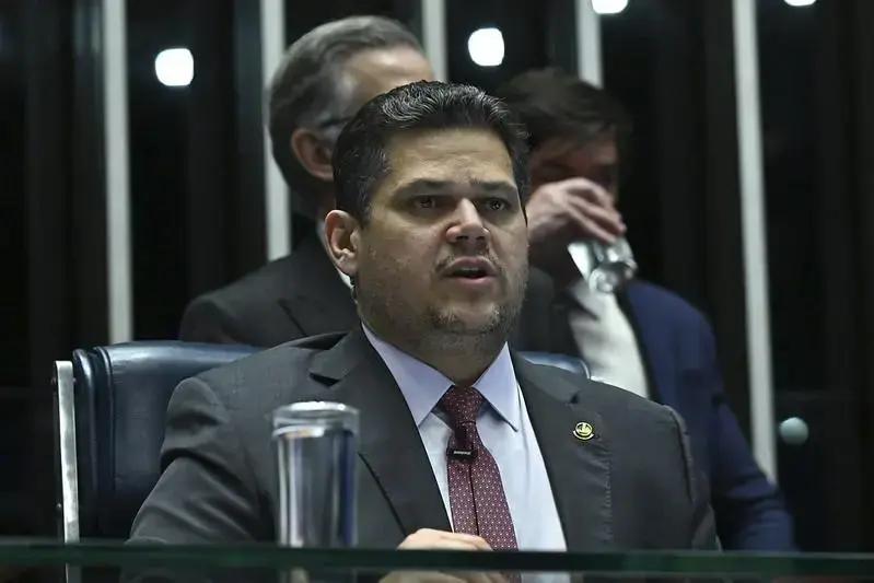 Davi Alcolumbre condena ataque a judeus na Austrália durante Hanukkah