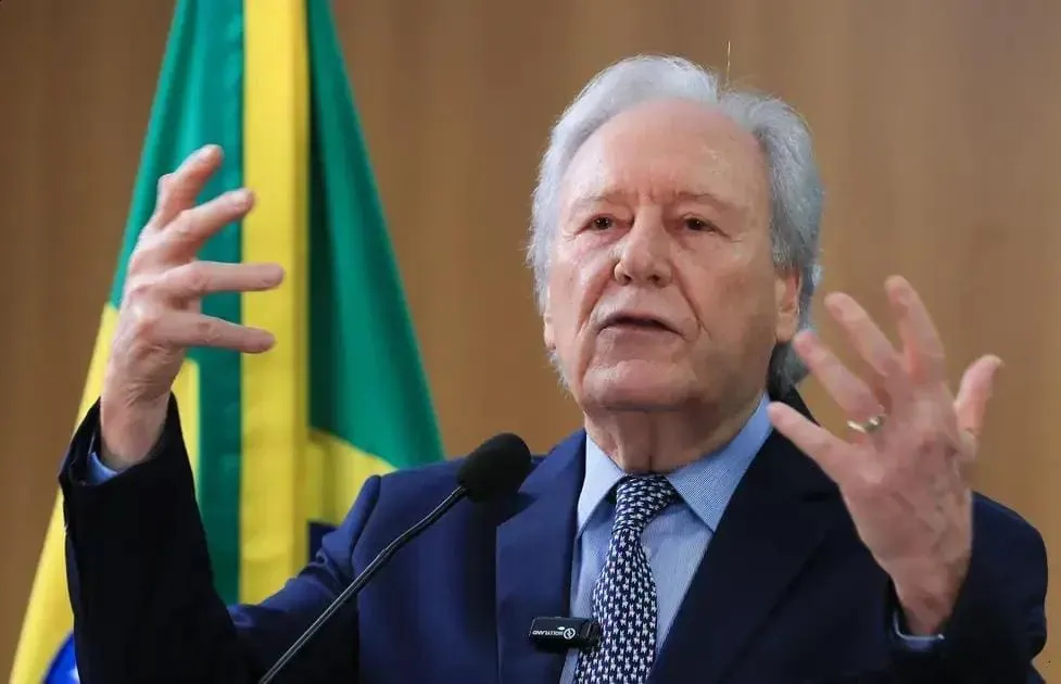 Déficit de Efetivo nas Polícias Federais Acende Debate sobre Concursos