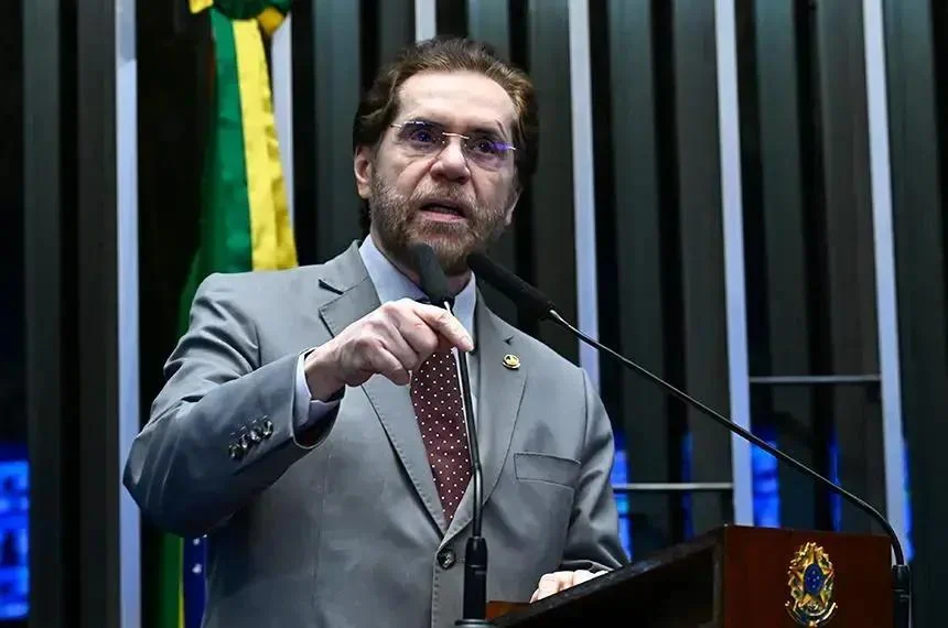 Plínio Valério critica nova proposta de Lei de Impeachment no Senado